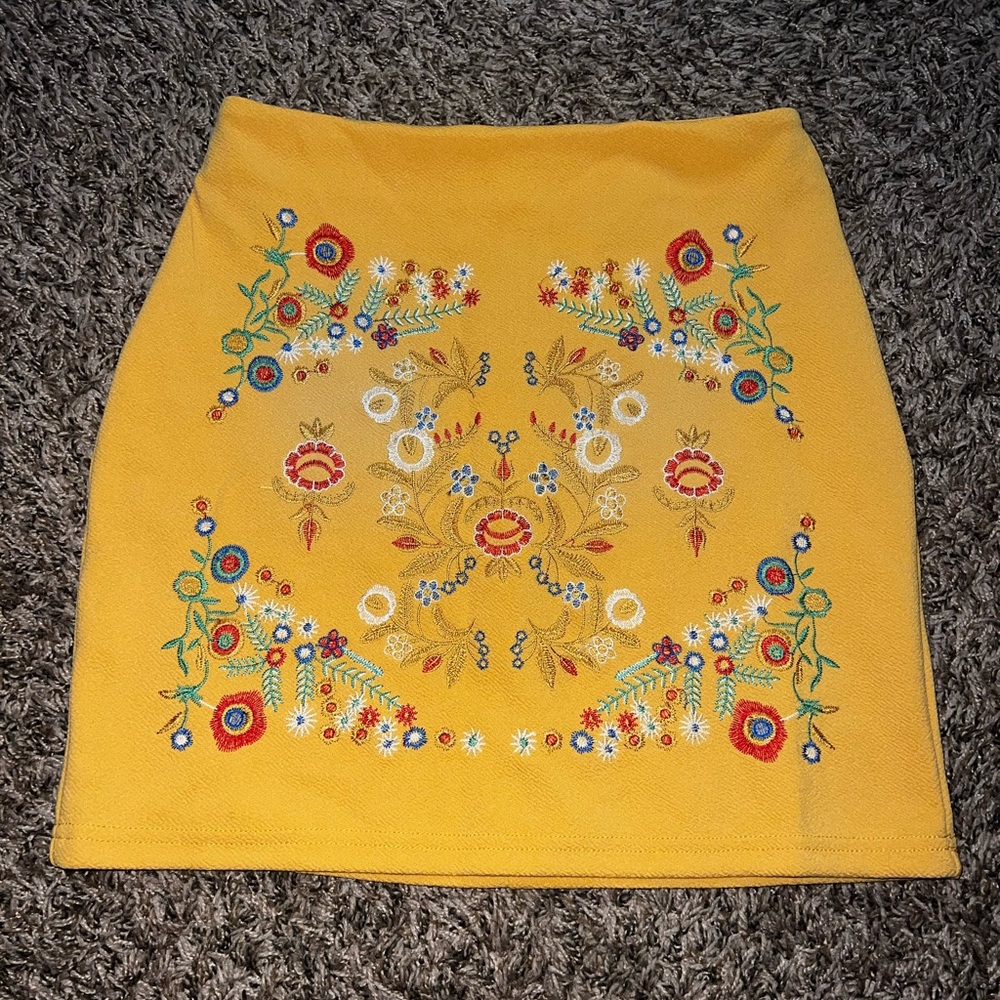 Small Yellow Embroidered Mini Skirt
